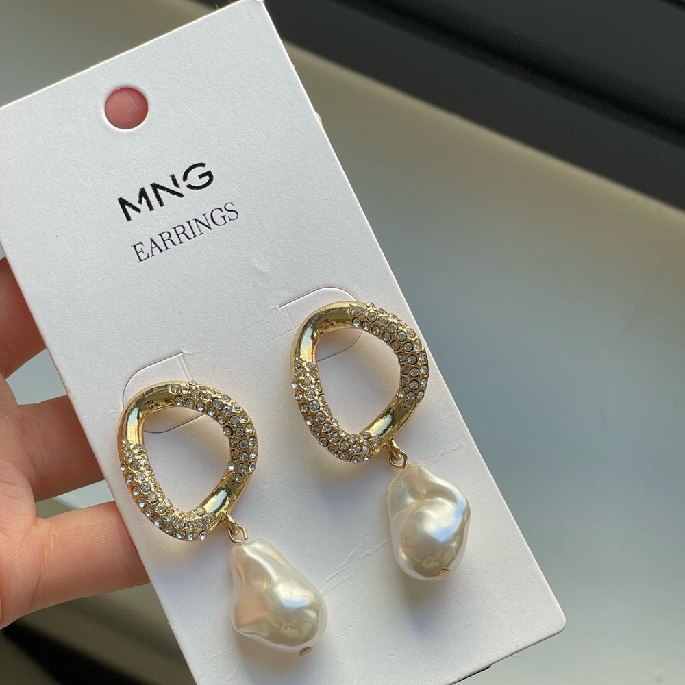 Pear drop earrings